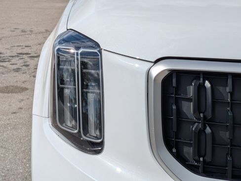 New 2025 Kia Telluride EX image 10