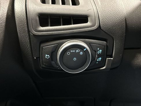 Used 2016 Ford Focus SE w/ Reverse Sensing Package FWD image 18