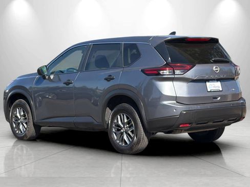 Used 2024 Nissan Rogue S AWD/4WD image 6
