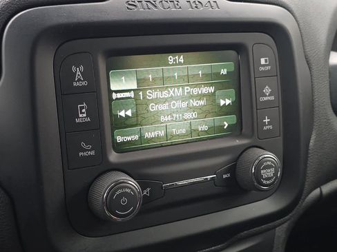 Used 2017 Jeep Renegade Trailhawk image 20