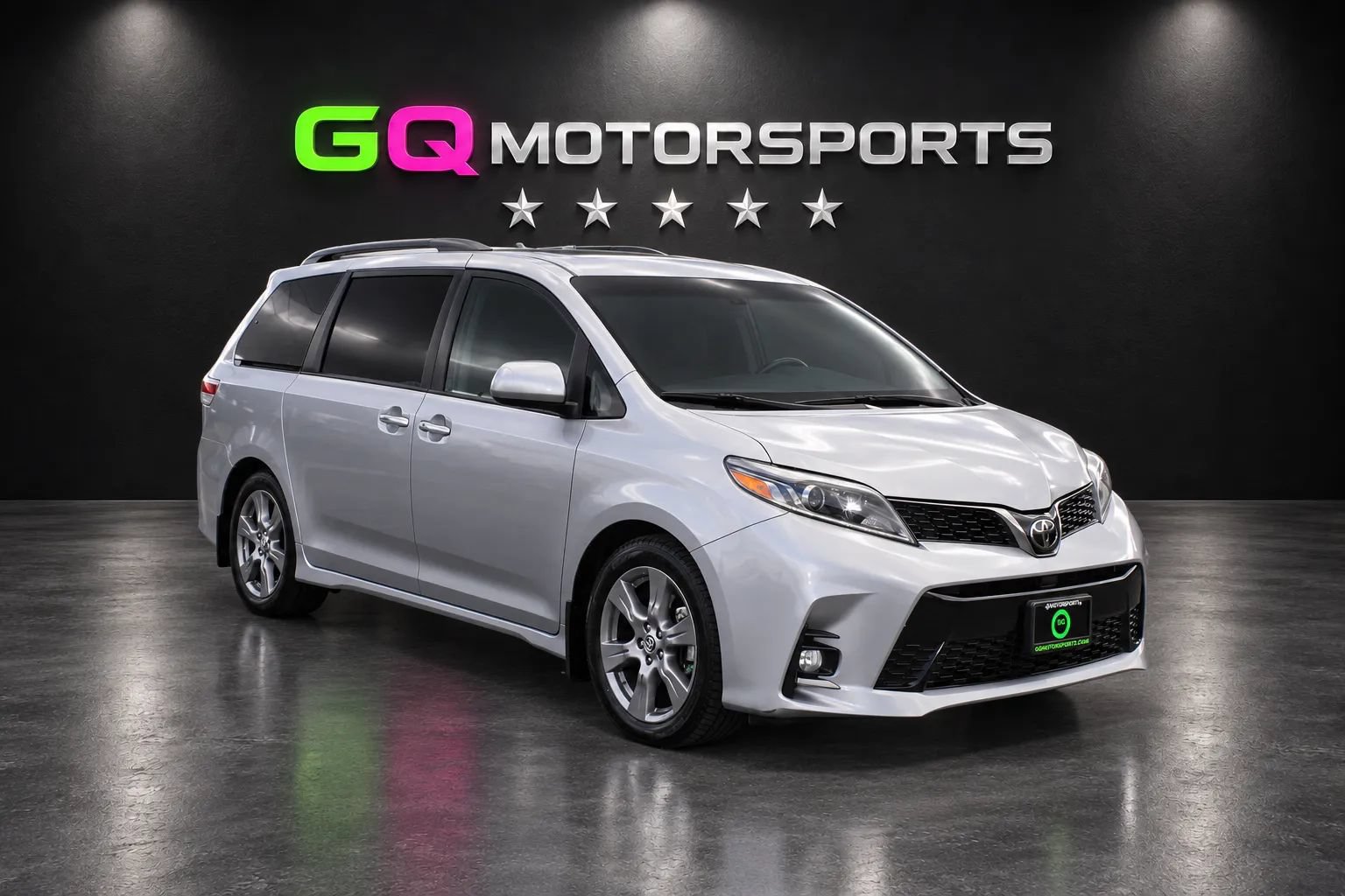 Used 2018 Toyota Sienna SE w/ SE Preferred Package FWD image 1