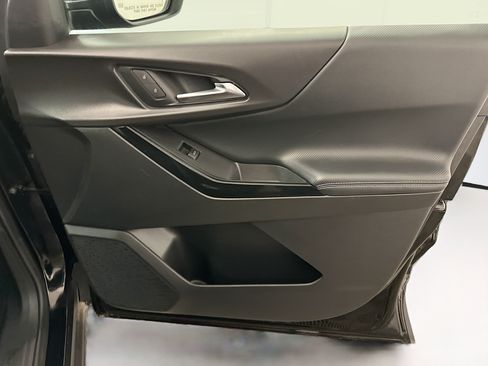 Used 2025 Chevrolet Equinox LT AWD/4WD image 33