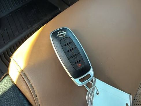 Used 2025 Nissan Pathfinder Platinum w/ Cargo Package image 29