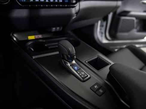 Used 2026 Lexus UX 300h FWD w/ Accessory Package (Z1) image 33