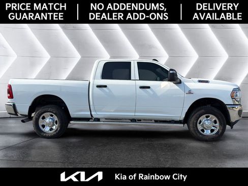 Used 2024 RAM 2500 Tradesman w/ Chrome Appearance Group image 5