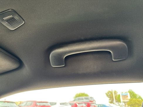 Used 2022 Dodge Charger R/T w/ Blacktop Package image 35