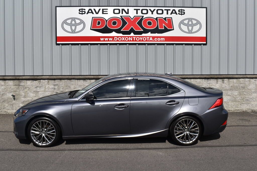 Used 2019 Lexus IS 300 AWD w/ Navigation Package image 4