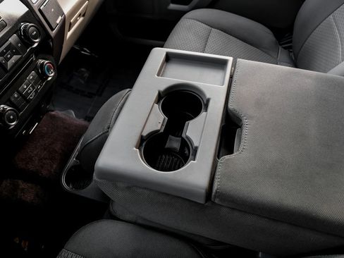 Used 2016 Ford F150 XLT image 28