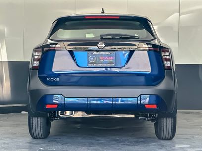 New 2027 Nissan Kicks S