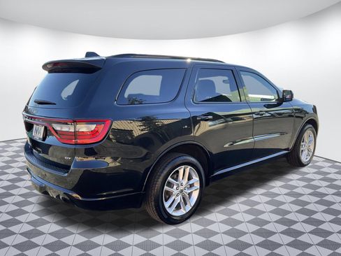 Used 2024 Dodge Durango GT image 3