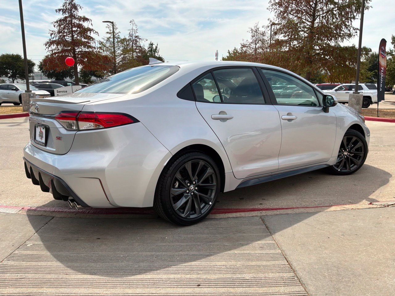 Used 2026 Toyota Corolla SE FWD image 6