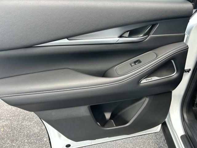 Certified 2027 INFINITI QX60 Luxe w/ Cargo Package AWD/4WD image 22