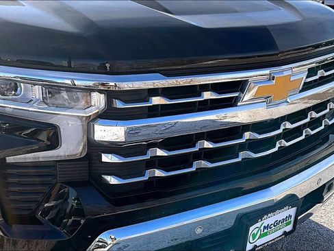 Used 2023 Chevrolet Silverado 1500 LTZ image 33