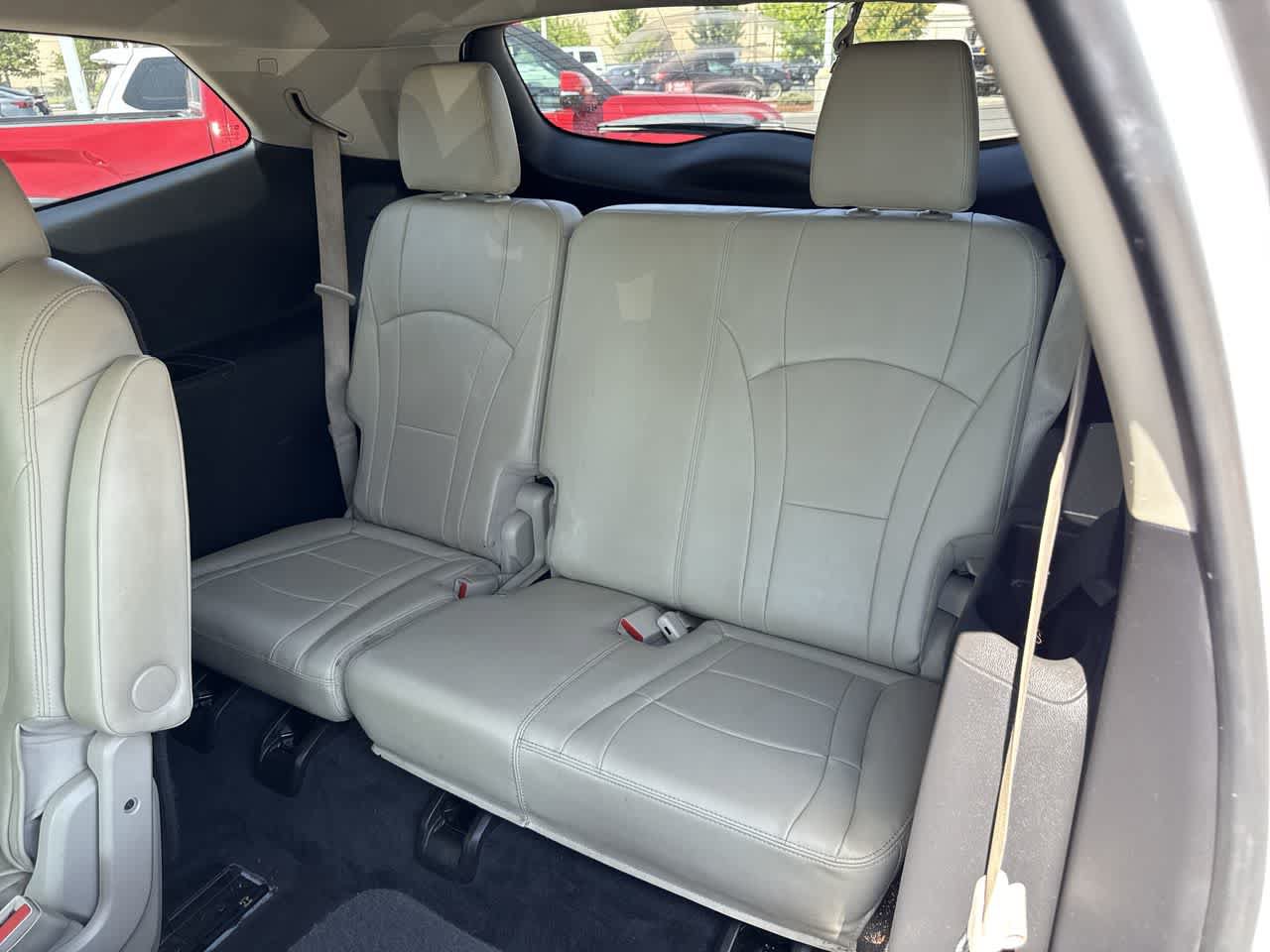 Used 2021 Buick Enclave Essence AWD/4WD image 13