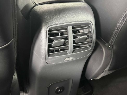 Used 2025 Ford Escape SE FWD image 25