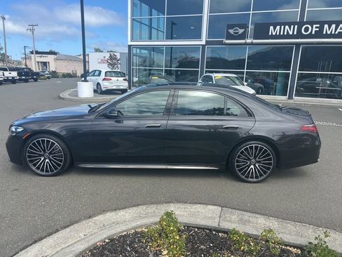 Used 2023 Mercedes-Benz S 500 4MATIC image 2