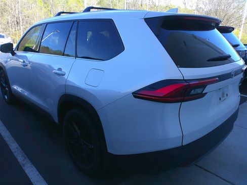 Used 2024 Toyota Grand Highlander Limited image 8