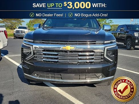 Used 2025 Chevrolet Tahoe Premier RWD image 2