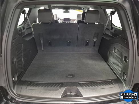 Used 2022 Chevrolet Suburban LT image 9