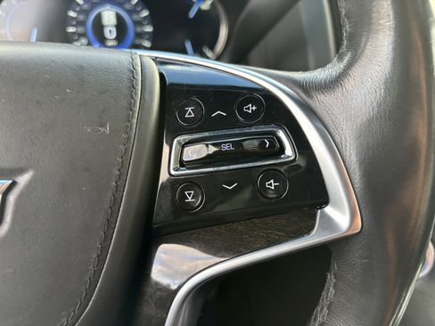 Used 2018 Cadillac Escalade ESV Platinum image 33