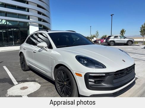 Certified 2024 Porsche Macan GTS AWD/4WD image 3