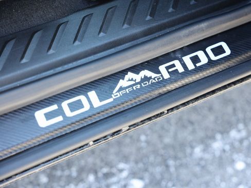 Used 2024 Chevrolet Colorado Trail Boss w/ Advanced Trailering Package image 12