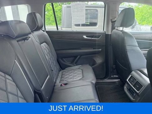 Used 2024 Volkswagen Atlas SEL Premium R-Line AWD/4WD image 9