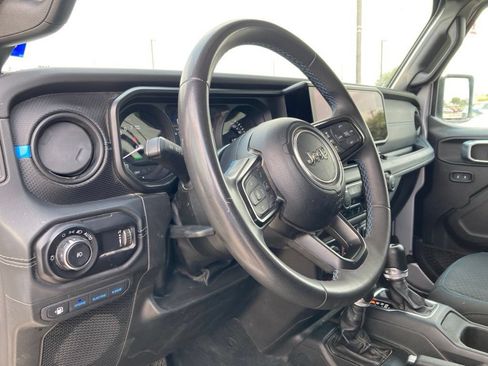 Used 2024 Jeep Wrangler Unlimited Rubicon 4xe AWD/4WD image 9