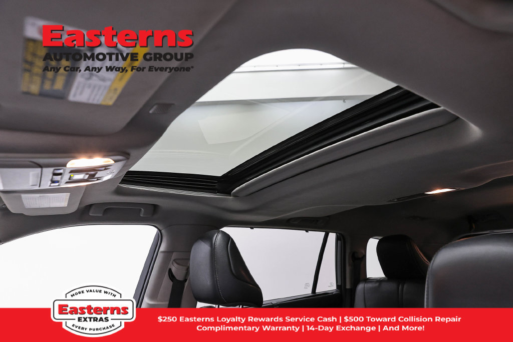 Used 2021 Toyota Highlander Limited AWD/4WD image 39