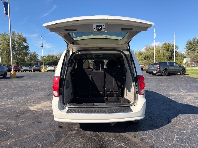 Used 2012 Dodge Grand Caravan Crew w/ Crew Value Pkg FWD image 16