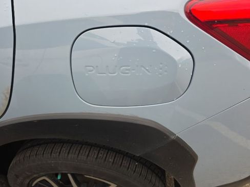 Used 2019 Subaru Crosstrek Hybrid w/ Moonroof Package w/Navigation AWD/4WD image 8