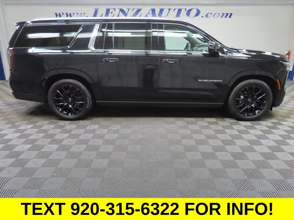 Used 2025 Chevrolet Suburban High Country AWD/4WD image 2