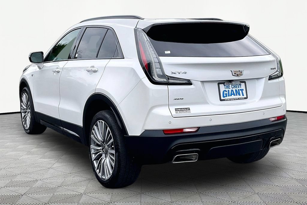 Used 2022 Cadillac XT4 Sport w/ Sun And Sound Package AWD/4WD image 4