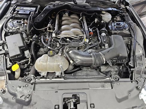 Used 2018 Ford Mustang GT Premium image 28