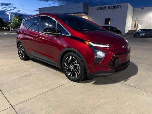 Certified 2022 Chevrolet Bolt LT FWD image 3
