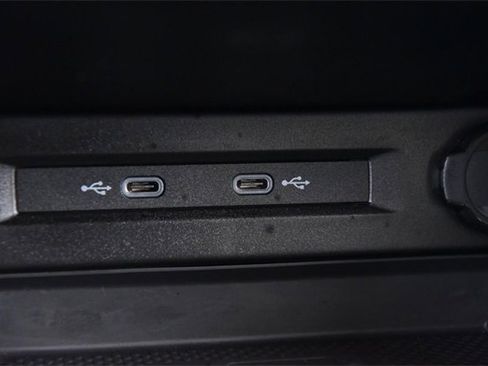 Certified 2023 Volkswagen Tiguan SE image 15