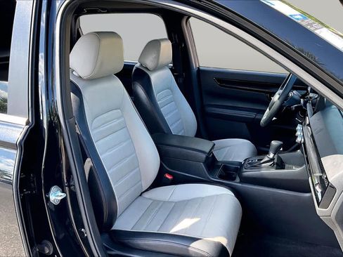 Used 2025 Honda CR-V Sport Touring image 9