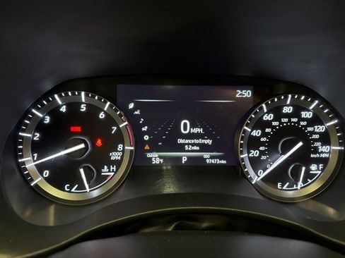 Used 2021 Toyota Highlander XLE image 13