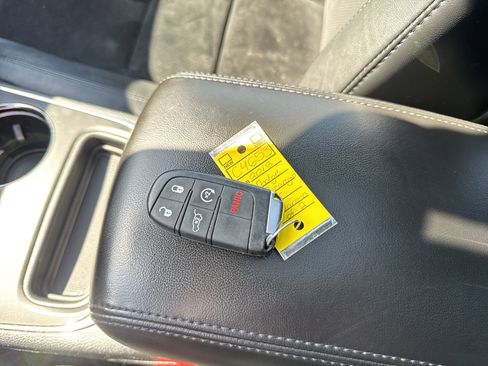 Used 2018 Dodge Durango GT w/ Premium Group image 36