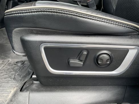 Certified 2022 RAM 1500 Laramie image 41