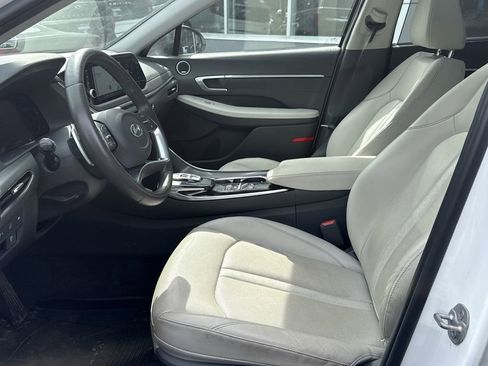 Used 2023 Hyundai Sonata Limited w/ Cargo Package image 17
