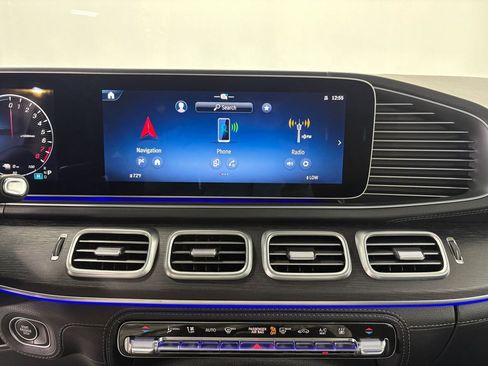 Used 2025 Mercedes-Benz GLE 450e 4MATIC image 17