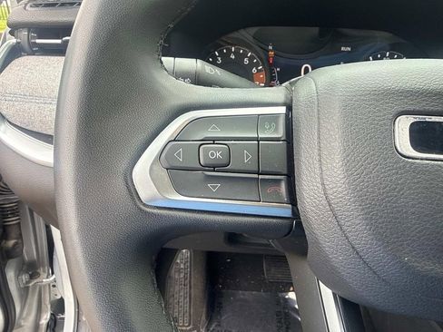 Used 2024 Jeep Compass Latitude AWD/4WD image 29