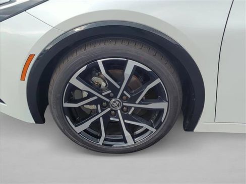 Used 2025 Toyota Prius Plug-In Hybrid image 28