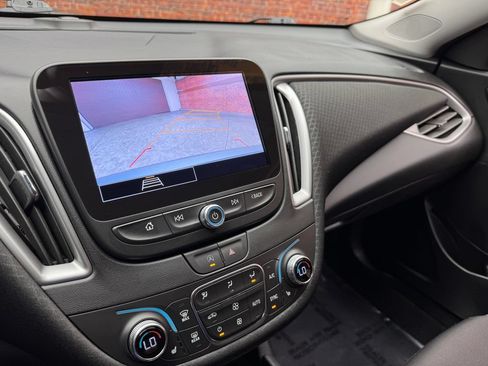 Used 2025 Chevrolet Malibu LT FWD image 20
