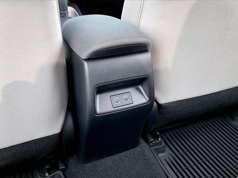 Used 2025 Toyota Corolla LE w/ LE Premium Package image 10