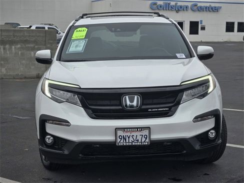 Used 2022 Honda Pilot Black Edition image 2