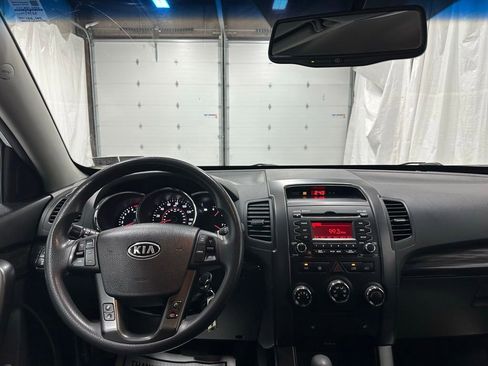 Used 2011 Kia Sorento LX w/ Convenience Pkg AWD/4WD image 16