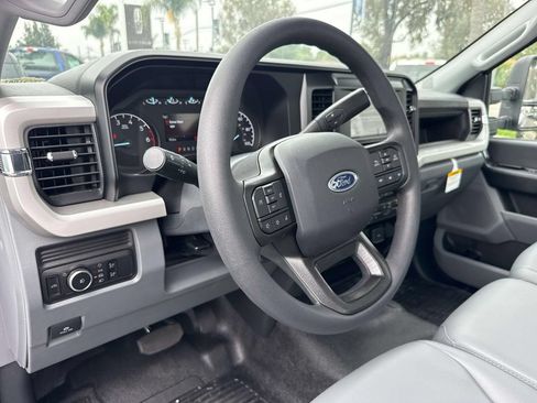 New 2026 Ford F250 XL w/ XL Chrome Package RWD image 18