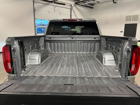 Used 2025 GMC Sierra 1500 SLT image 29